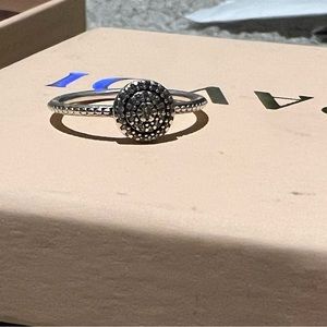 Pandora ring